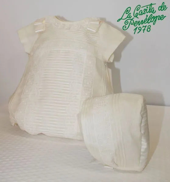Pelele de cristal crudo. Tallas 3, 6 y 12 meses. Con capota. Moda ... Pelele de cristal crudo. Tallas 3, 6 y 12 meses. Con capota. Moda ...