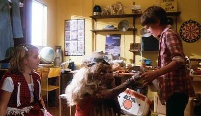 MIS PELICULAS Y SERIES: E.T. EL EXTRATERRESTRE MIS PELICULAS Y SERIES: E.T. EL EXTRATERRESTRE