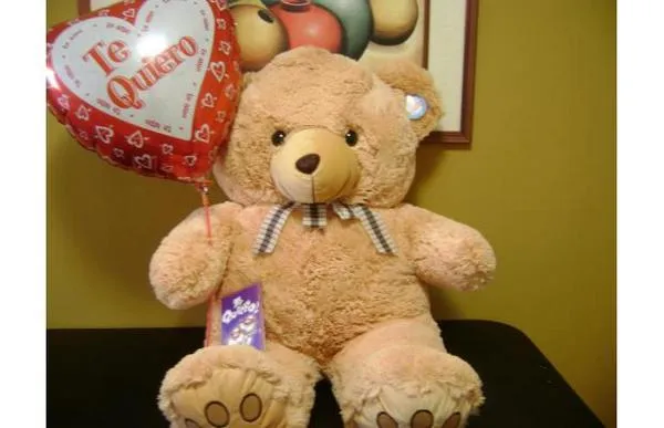 Peluche Mediano con Globo #147 | Floreria en Tijuana, Envia Flores ... Peluche Mediano con Globo #147 | Floreria en Tijuana, Envia Flores ...