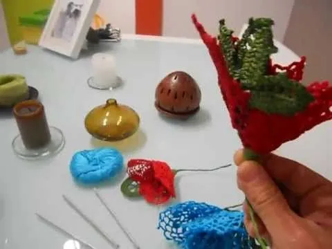 pendientes y flores a crochet de flamenca - YouTube pendientes y flores a crochet de flamenca - YouTube