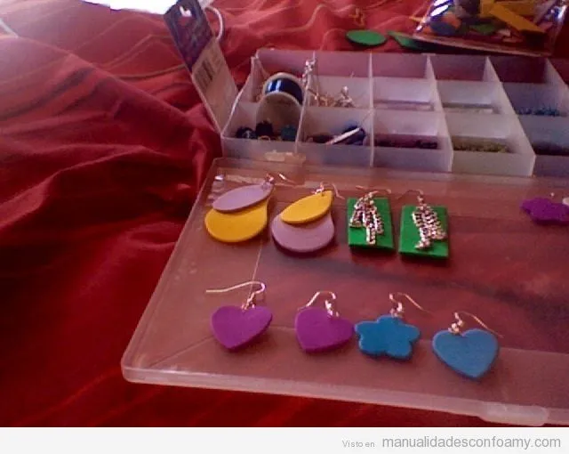 Pendientes hechos con goma eva | Manualidades con Foamy | Fotos ... Pendientes hechos con goma eva | Manualidades con Foamy | Fotos ...