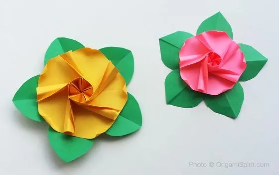 Cómo hacer un pentágono a partir de un papel cuadrado Cómo hacer un pentágono a partir de un papel cuadrado