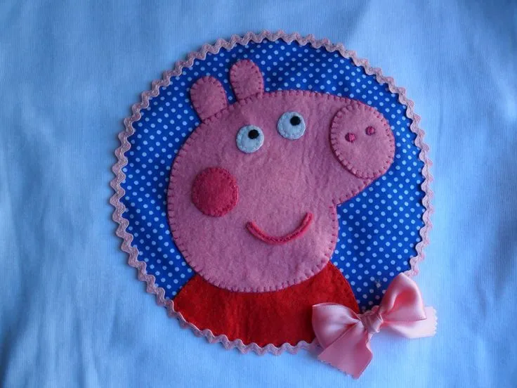 Peppa Pig en patchwork Camisetas decoradas "ME GUSTA" Facebook ... Peppa Pig en patchwork Camisetas decoradas "ME GUSTA" Facebook ...