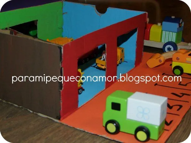 Para mi peque con amor: Párking de cartón con una caja de zapatos