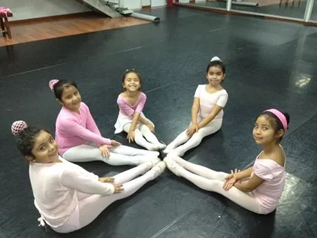 Pequeñas bailarinas de Ballet presentarán Las Silfides y El Lago ...
