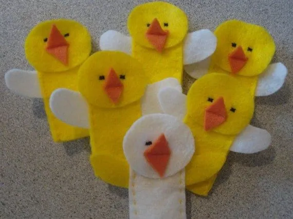 5 Pequeñas marionetas de dedo patos y mamá por ModernSimpleBaby 5 Pequeñas marionetas de dedo patos y mamá por ModernSimpleBaby