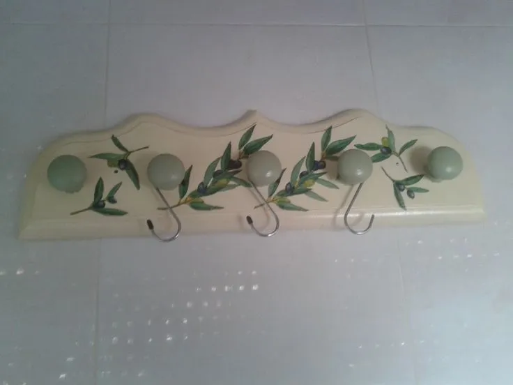 Perchero de madera decorado con decoupagge para la cocina | MIS ... Perchero de madera decorado con decoupagge para la cocina | MIS ...