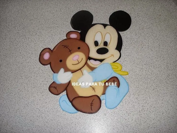 PERCHEROS INFANTILES: LETREROS Y APLIQUES MICKEY Y MINNIE- VERÓNICA