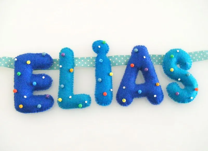 Colgadores de fieltro para bebés