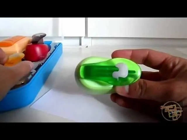 Cómo usar una perforadora. - YouTube