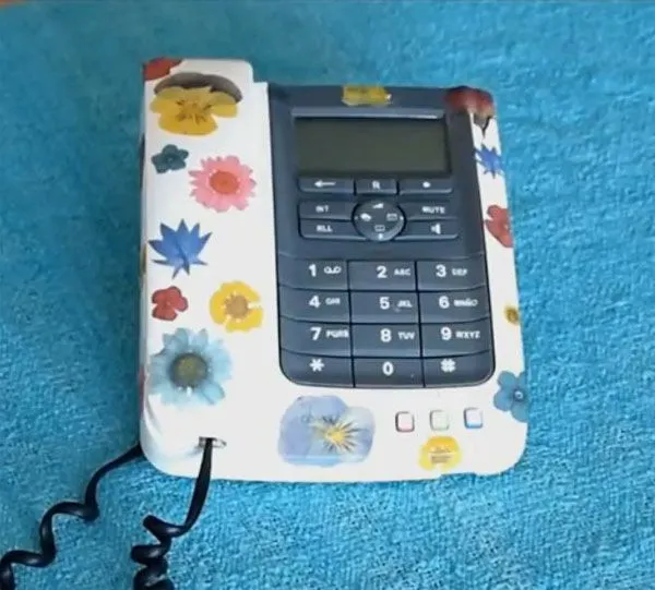 Personalizar teléfono con la técnica del Decoupage Personalizar teléfono con la técnica del Decoupage