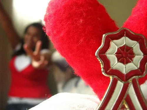 Perú Dorado: Un corazón con forma de escarapela