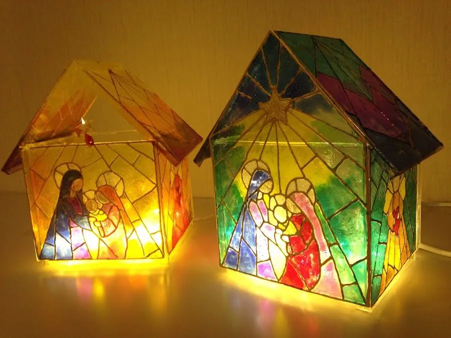 Cómo hacer un pesebre luminoso con tapas de Cd´s y laca vitral | Manualidades Cómo hacer un pesebre luminoso con tapas de Cd´s y laca vitral | Manualidades