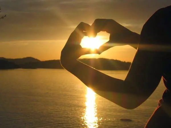Petali di storie: IL MARE CANTA PER GLI INNAMORATI Petali di storie: IL MARE CANTA PER GLI INNAMORATI