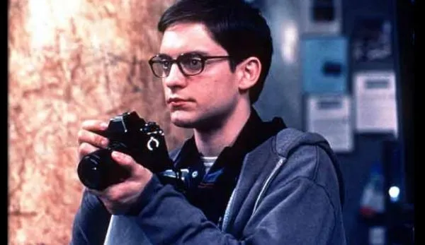 Guapos con lentes - Imagui