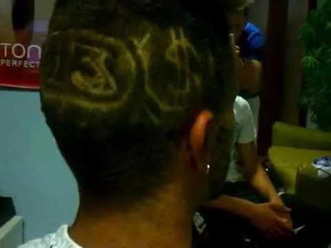Petero look tribal estrellas dibujo en el pelo barber shop - YouTube