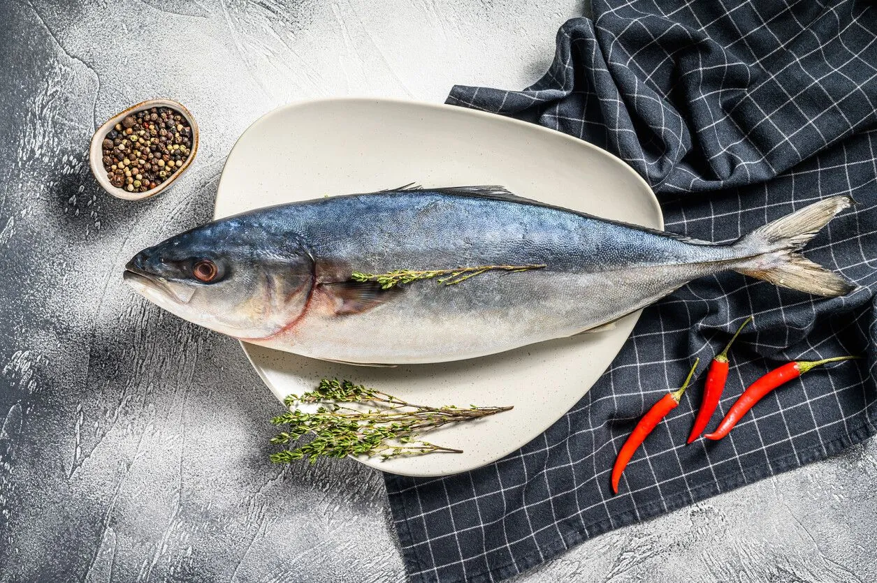 Pez limón o lecha, un sabrosísimo pescado azul tan versátil como el mejor atún: qué es y cómo aprovecharlo en la cocina Pez limón o lecha, un sabrosísimo pescado azul tan versátil como el mejor atún: qué es y cómo aprovecharlo en la cocina