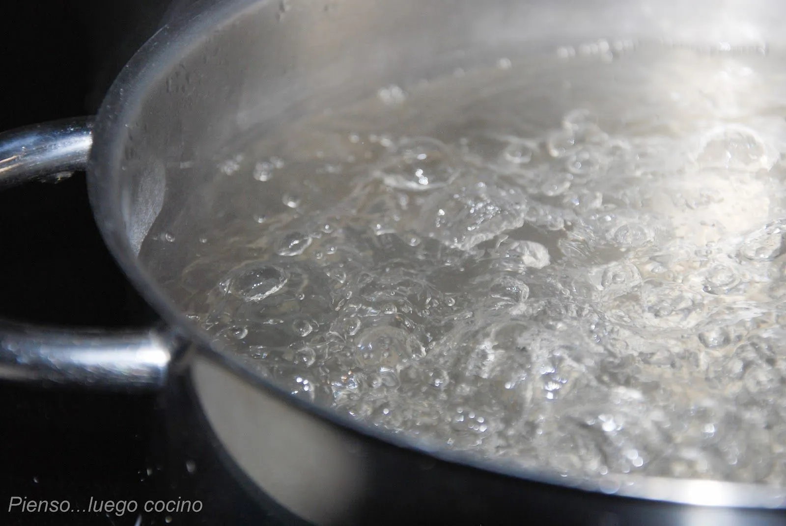 Agua hirviendo - Pienso...luego cocino