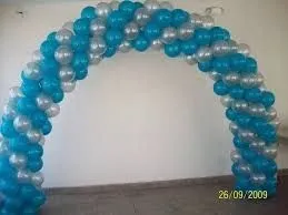 cómo hacer pilares y arcos de globos?