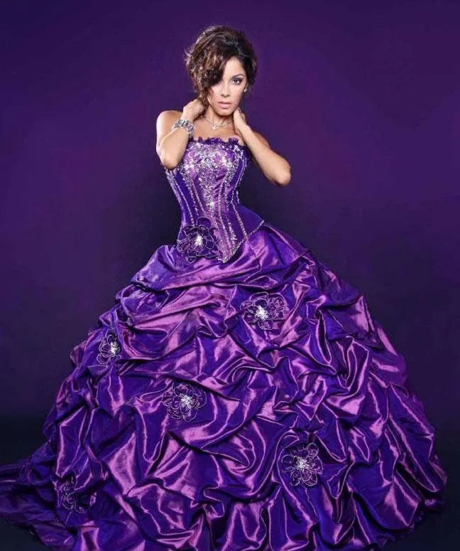 Pin De 15 Anos Del 2011y 2012 Modernos Y Clasicos Vestidos Com ... Pin De 15 Anos Del 2011y 2012 Modernos Y Clasicos Vestidos Com ...