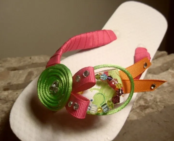 Sandalias para niña decoradas - Imagui