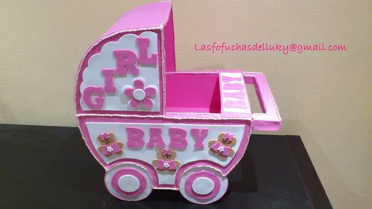 Carrito de bebé en gomaeva ideal para poner los regalitos del ... Carrito de bebé en gomaeva ideal para poner los regalitos del ...
