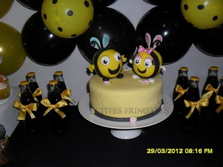 torta de la colmena feliz, Petites Fringales | ABEJAS torta de la colmena feliz, Petites Fringales | ABEJAS
