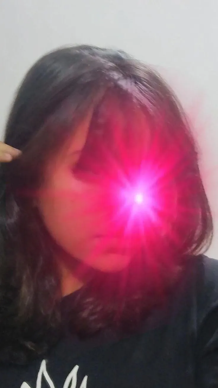 Pin em F.F rosto