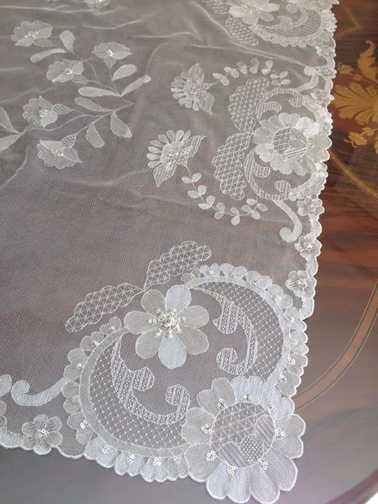 Pin de Maite Barbosa en tul bordado | Encaje de tul, Pañuelos de tul, Tul Pin de Maite Barbosa en tul bordado | Encaje de tul, Pañuelos de tul, Tul