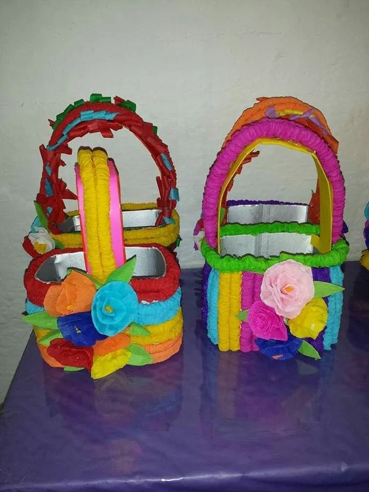 Pin de miriam en canastas | Manualidades, Coronas de flores de papel, Manualidades dia de muertos Pin de miriam en canastas | Manualidades, Coronas de flores de papel, Manualidades dia de muertos