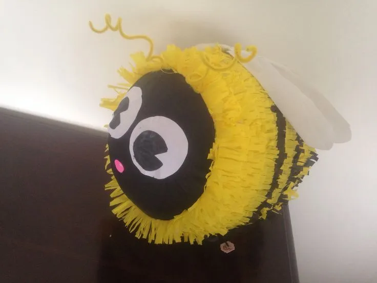Piñata abejita | Mis piñatas, manualidades de fiesta | Pinterest Piñata abejita | Mis piñatas, manualidades de fiesta | Pinterest