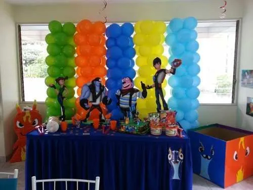 pinata-bajo-terra-silueta-foami-tambien-otros-personajes-11825 ... pinata-bajo-terra-silueta-foami-tambien-otros-personajes-11825 ...