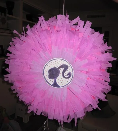 Piñata de barbie - Imagui