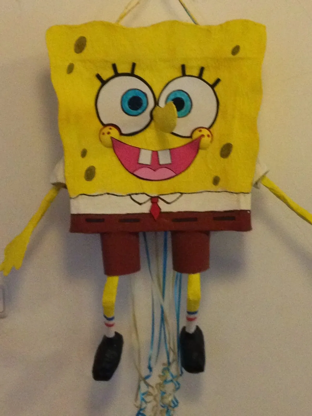 PIÑATA de BOB ESPONJA | Manualidades Amelia PIÑATA de BOB ESPONJA | Manualidades Amelia