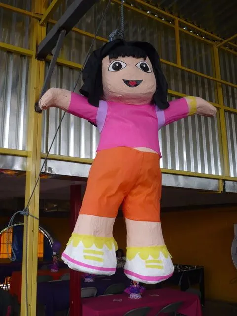 Como hacer una pinata de Dora la exploradora - Imagui