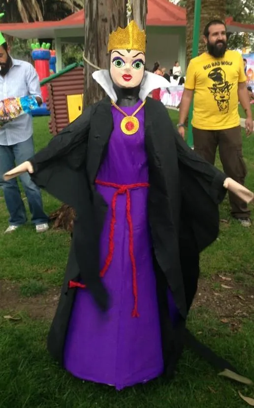 Piñata de la Madrastra de Blanca Nieves | Anita's Birthday | Pinterest Piñata de la Madrastra de Blanca Nieves | Anita's Birthday | Pinterest