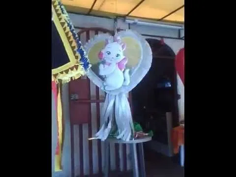 PIÑATA- TINKERBELL - YouTube