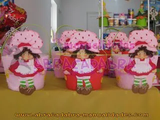 ABRACADABRA manualidades: COTILLON: Frutillita..........!!! ABRACADABRA manualidades: COTILLON: Frutillita..........!!!
