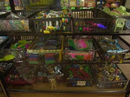 en la piñatería de almacenes El Mar | Flickr - Photo Sharing!