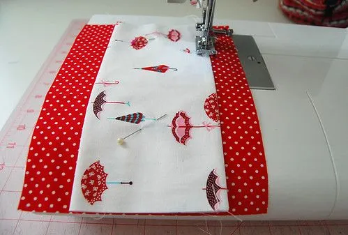 Pink Penguin: Tutorial: Patchwork Wristlet