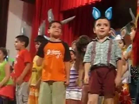 Pinocho, un niño de verdad" (Fran, con orejas de burro -celestes ...