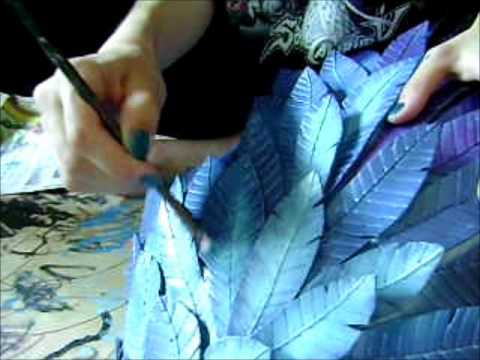 Pintando una de las alas grandes de Gwendolyn - YouTube Pintando una de las alas grandes de Gwendolyn - YouTube