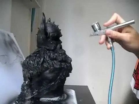 Pintando Escultura com Aerógrafo - Parte 1 - YouTube Pintando Escultura com Aerógrafo - Parte 1 - YouTube