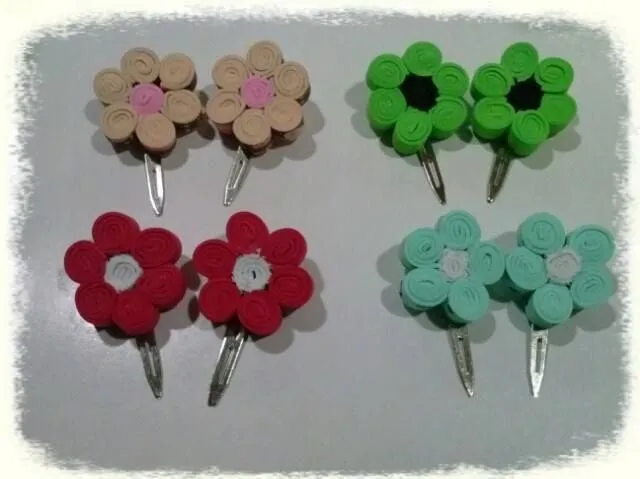 Pinzas para el pelo en forma de flor en goma eva quedan muy chulas ... Pinzas para el pelo en forma de flor en goma eva quedan muy chulas ...