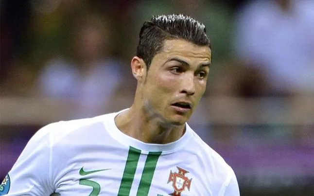Pique' entre Bar Refaeli e Irina Shayk por la gomina de CR7 Pique' entre Bar Refaeli e Irina Shayk por la gomina de CR7