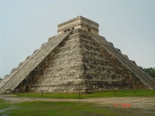 Piramide de chichen itza para colorear - Imagui