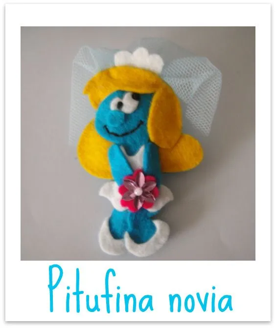 Esta pitufina está lista y preparada para irse de despedida de ... Esta pitufina está lista y preparada para irse de despedida de ...