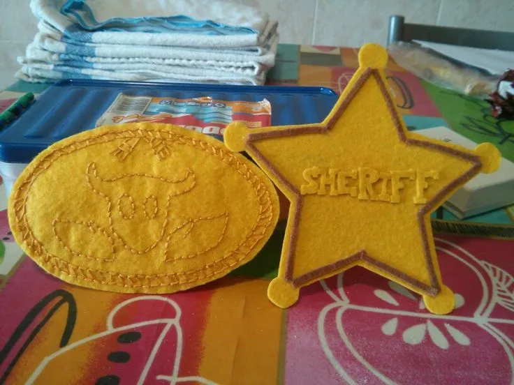 Placa y hebilla Woody. Toy Story | Mis cosillas!!! | Pinterest Placa y hebilla Woody. Toy Story | Mis cosillas!!! | Pinterest