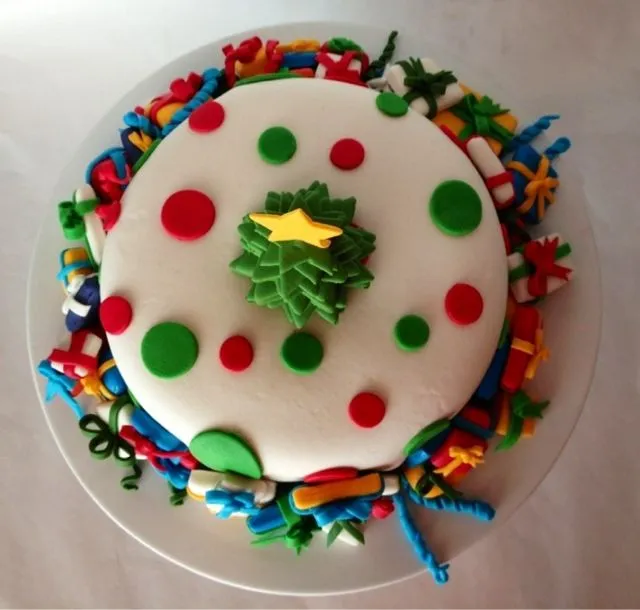 LOS PLACERES DE LA VIDA!: PASTEL DECORADO CON REGALOS PARA NAVIDAD LOS PLACERES DE LA VIDA!: PASTEL DECORADO CON REGALOS PARA NAVIDAD