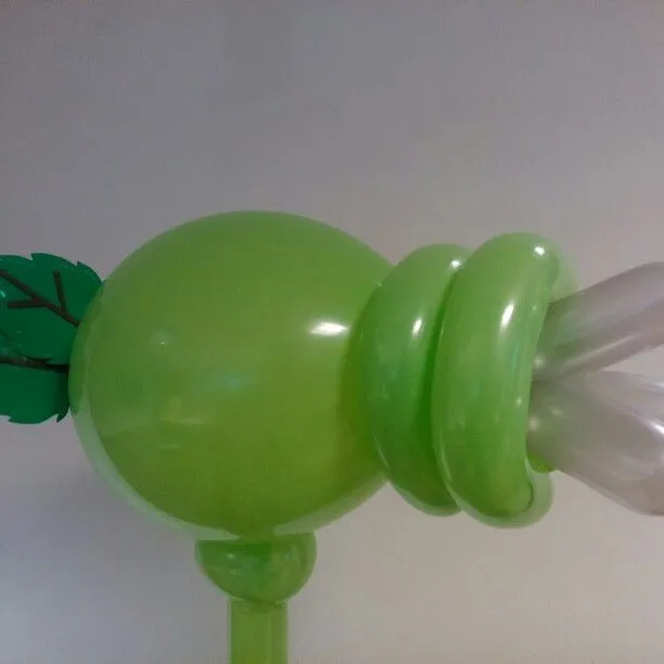 Plantas vs Zombies | FIGURAS HECHAS CON GLOBOS - GLOBOFLEXIA ...